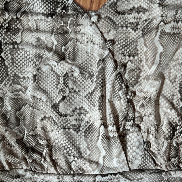 White House Black Market XS Snake Print Camisole - Picture 7 of 16